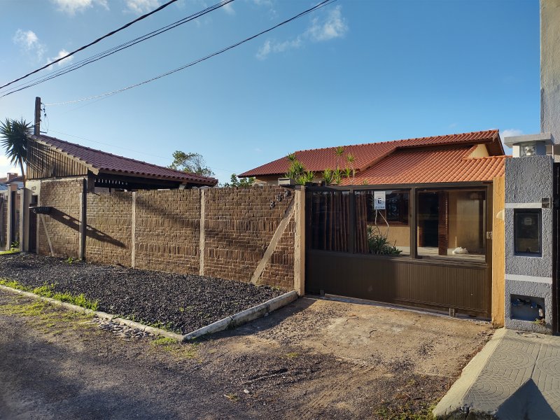 Casa à venda Tramandaí com 180m² e 4 quartos por R$ 420.000 - 1485306507-inbound2084315838976032459.jpg