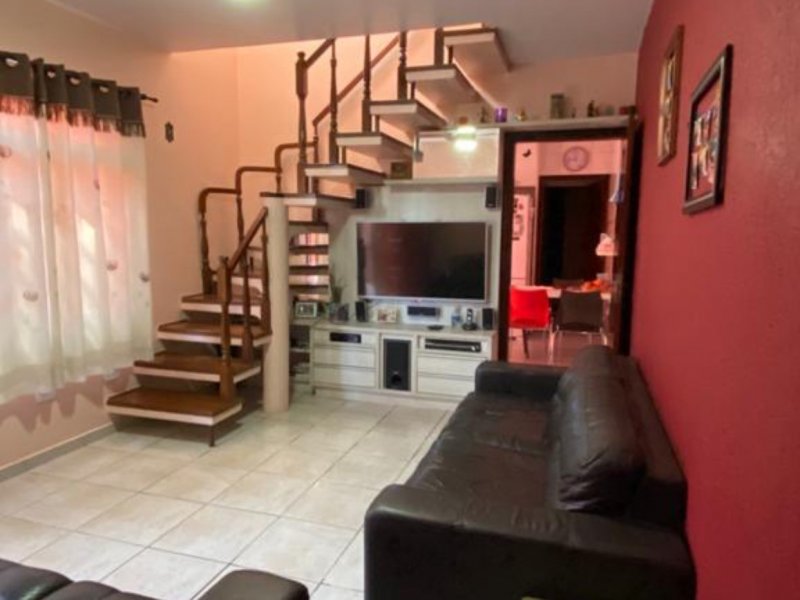 Casa à venda Jardim das Carmelitas com 12511m² e 3 quartos por R$ 540.000 - 1366479766-9bdcae3f-b6a6-4e2f-8e61-fd91aa023712.jpeg