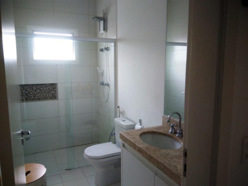 Casa de condomínio à venda Chácara Belvedere com 247m² e 4 quartos por R$ 1.200.000 - 1763505263-a8-banho-suite-2-comp.jpg