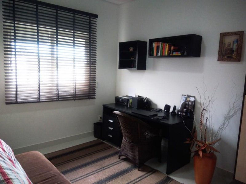 Casa de condomínio à venda Chácara Belvedere com 247m² e 4 quartos por R$ 1.200.000 - 381156953-a4-escritorio-comp.jpg