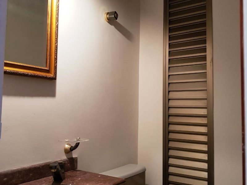 Apartamento à venda Alto de Pinheiros com 127m² e 3 quartos por R$ 1.249.000 - 1811735631-lavabo.jpg