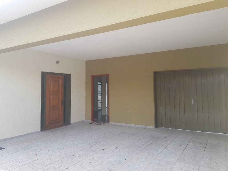 Casa à venda Parque Quinta das Paineiras com 370m² e 4 quartos por R$ 650.000 - 1103252944-foto-frente-2-copia.jpg