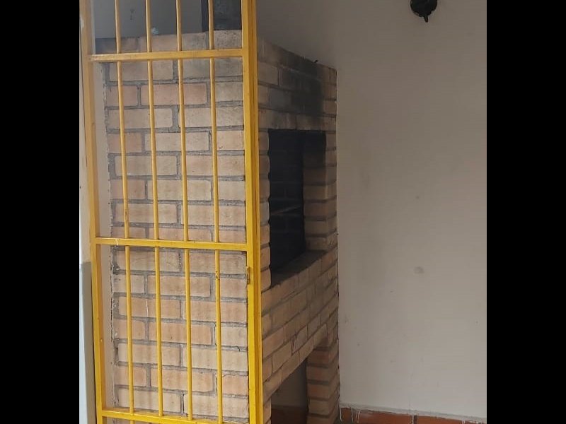 Casa à venda Chácara Agrindus com 238m² e 3 quartos por R$ 850.000 - 1268506963-56.jpg