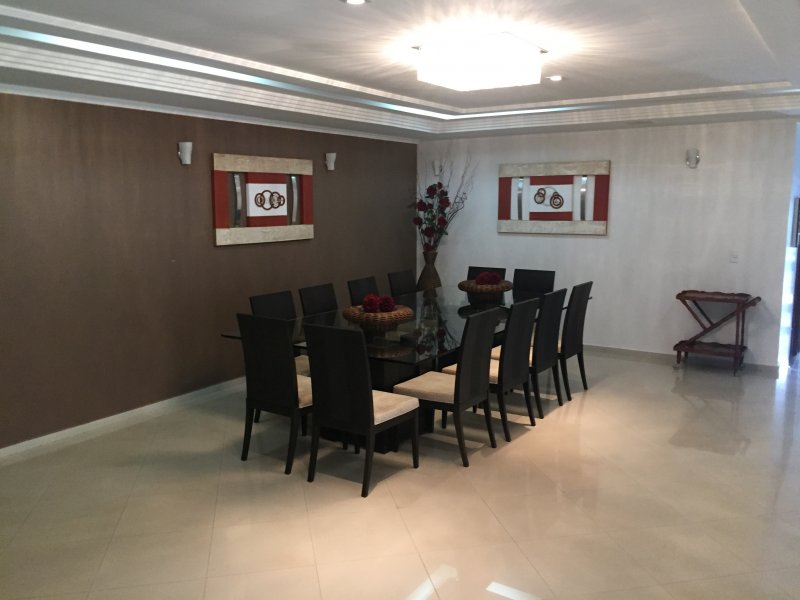 Casa à venda VICENTE PIRES com 500m² e 4 quartos por R$ 1.250.000 - 1892958234-79e7221f-25f8-4a2a-aa0a-528989938643.jpeg