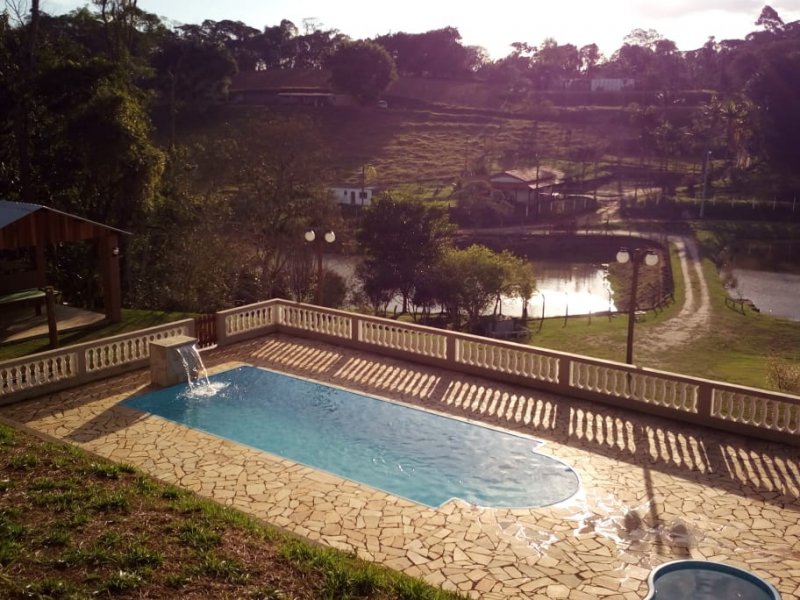 imóvel com 22000m² - Centro - Biritiba-mirim