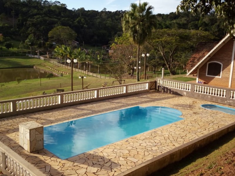 imóvel com 22000m² - Centro - Biritiba-mirim