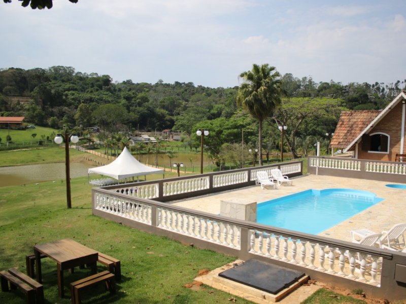 imóvel com 22000m² - Centro - Biritiba-mirim