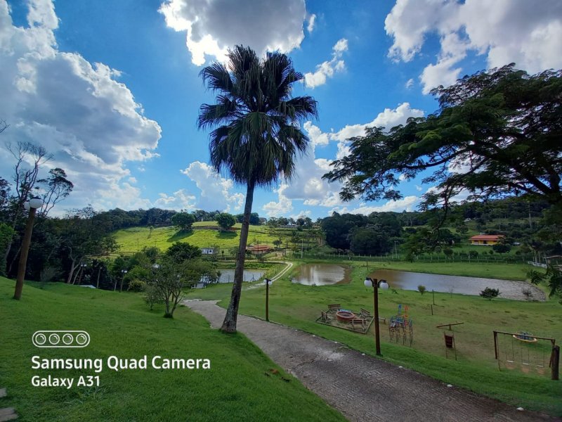 imóvel com 22000m² - Centro - Biritiba-mirim