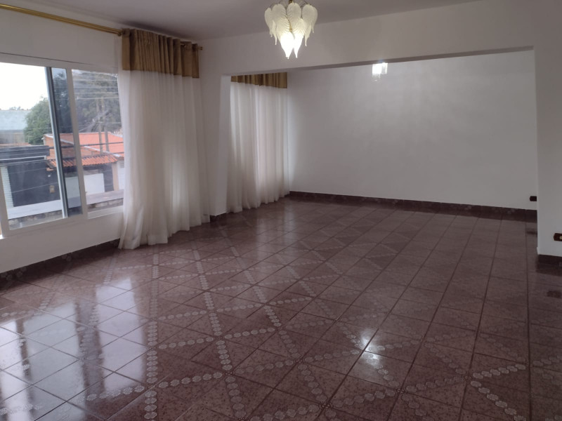 Casa à venda Jardim Sao Pedro com 480m² e 3 quartos por R$ 1.200.000 - 1836734394-sala-direita.jpeg