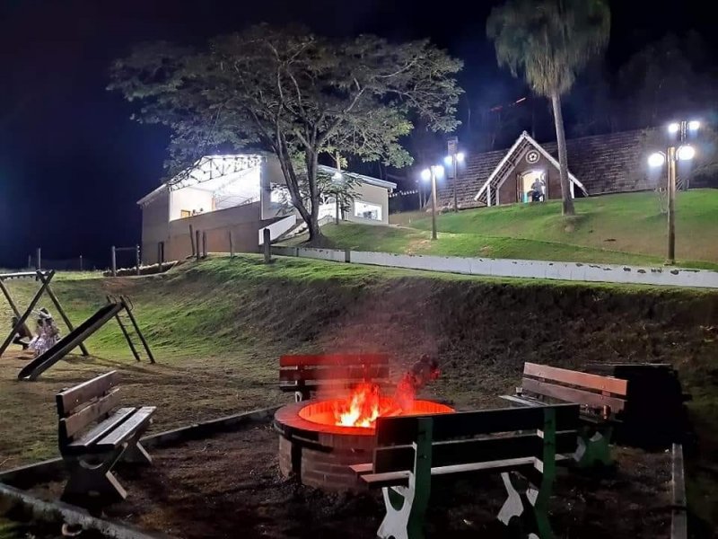 imóvel com 22000m² - Centro - Biritiba-mirim