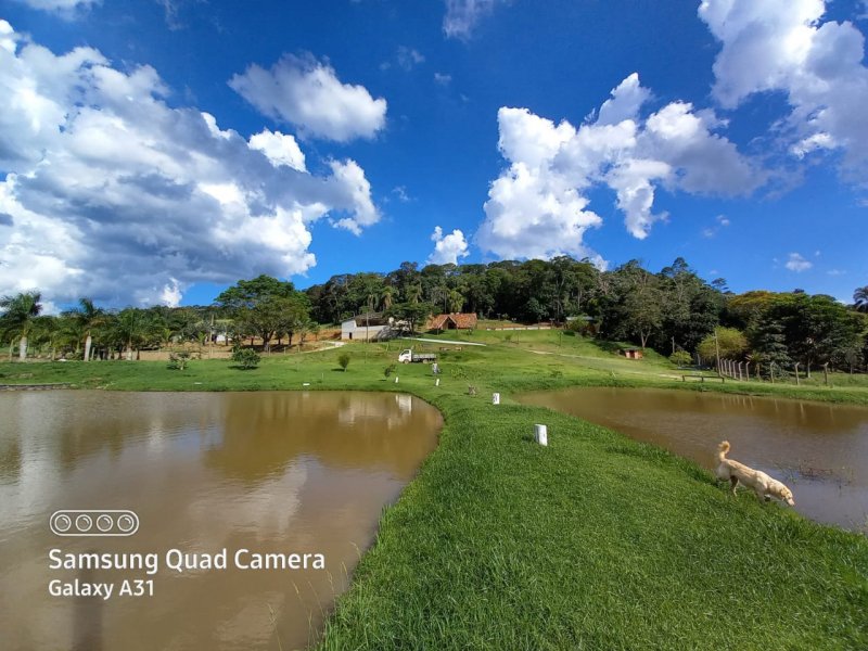 imóvel com 22000m² - Centro - Biritiba-mirim