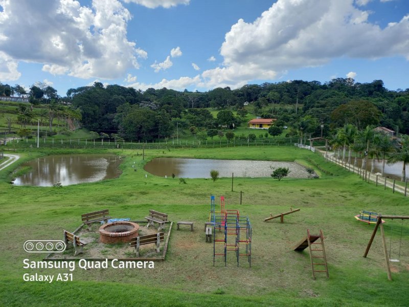 imóvel com 22000m² - Centro - Biritiba-mirim