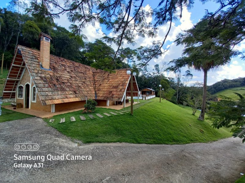 imóvel com 22000m² - Centro - Biritiba-mirim
