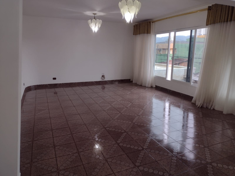Casa à venda Jardim Sao Pedro com 480m² e 3 quartos por R$ 1.200.000 - 840383515-sala-esquerda.jpeg