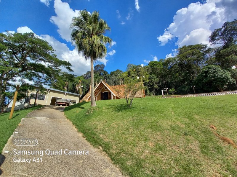 imóvel com 22000m² - Centro - Biritiba-mirim