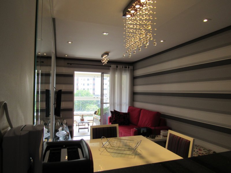 Apartamento à venda Pinheiros com 53m² e 2 quartos por R$ 912.000 - 460543044-bancada-sala-copia.JPG