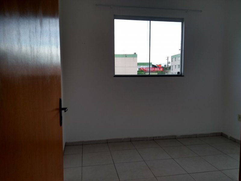 Apartamento à venda Jardim Maria Inês com 67m² e 3 quartos por R$ 148.000 - 1656210117-img-20180311-180447078-hdr.jpg