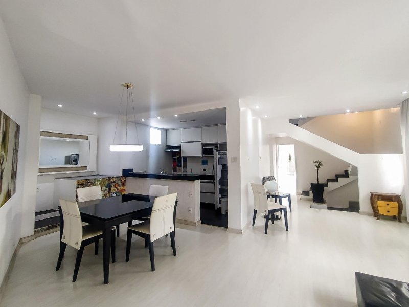 Apartamento à venda Vila Isabel com 275m² e 3 quartos por R$ 580.000 - 960094888-5c2714df-bcd6-448d-9416-96fa5b025af6.jpeg