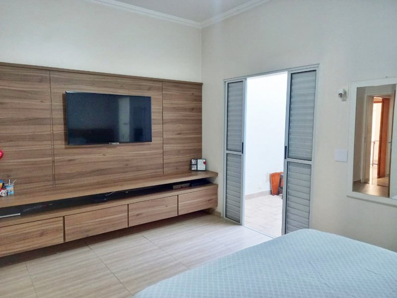 Casa à venda Jardim Chapadão com 260m² e 3 quartos por R$ 799.000 - 1056629958-54f062bb-8e6e-42f6-adeb-54785f2ba332.jpg