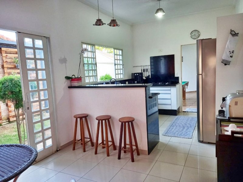 Casa à venda Jardim Chapadão com 260m² e 3 quartos por R$ 799.000 - 909382598-6c54c31e-0748-4b63-9296-316b4604cdaa.jpg
