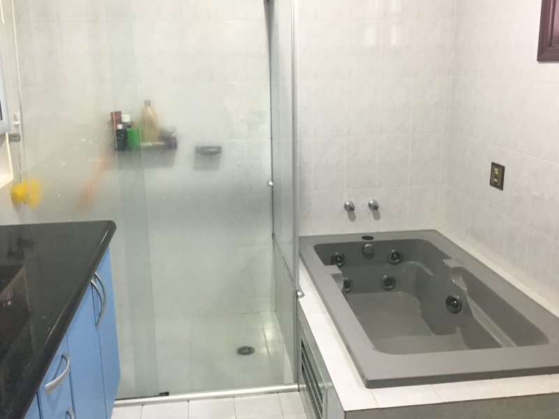 Casa à venda Jardim Paulistano com 290m² e 3 quartos por R$ 720.000 - 1384850315-20banhosuite02.JPG