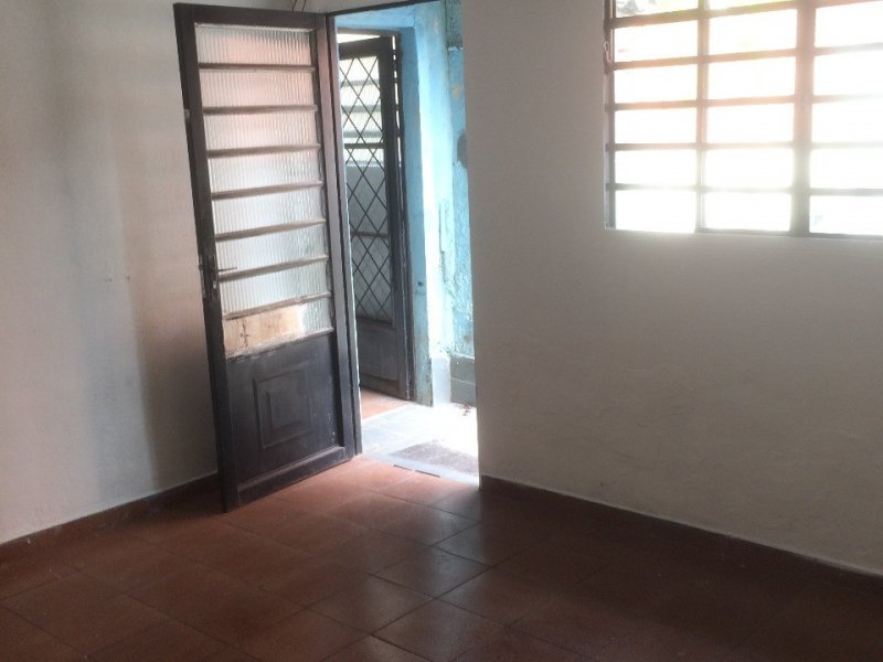 Casa à venda Parque Regina com 290m² e 5 quartos por R$ 650.000 - 1461181150-sala.jpg