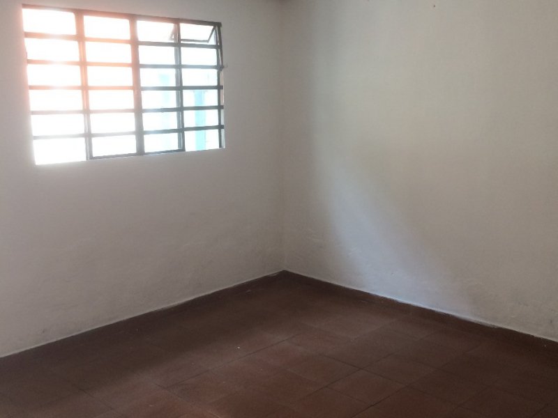 Casa à venda Parque Regina com 290m² e 5 quartos por R$ 650.000 - 396532442-janela-sala.jpg