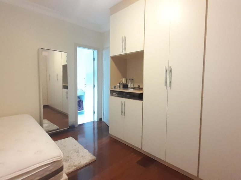 imóvel com 180m² - Vila Adyana - Sao Jose dos Campos