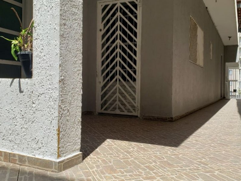 Casa à venda Jardim Roberto com 191m² e 3 quartos por R$ 489.000 - 1195147568-ed64b36c-4d3f-48c4-943b-516efc5afb60.jpg