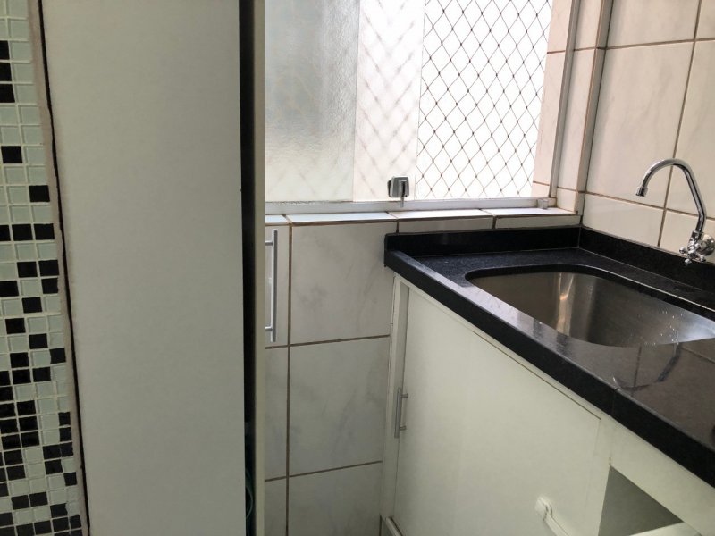 Apartamento à venda Jardim Botânico com 64m² e 2 quartos por R$ 270.000 - 1533447584-lavanderia7.jpg