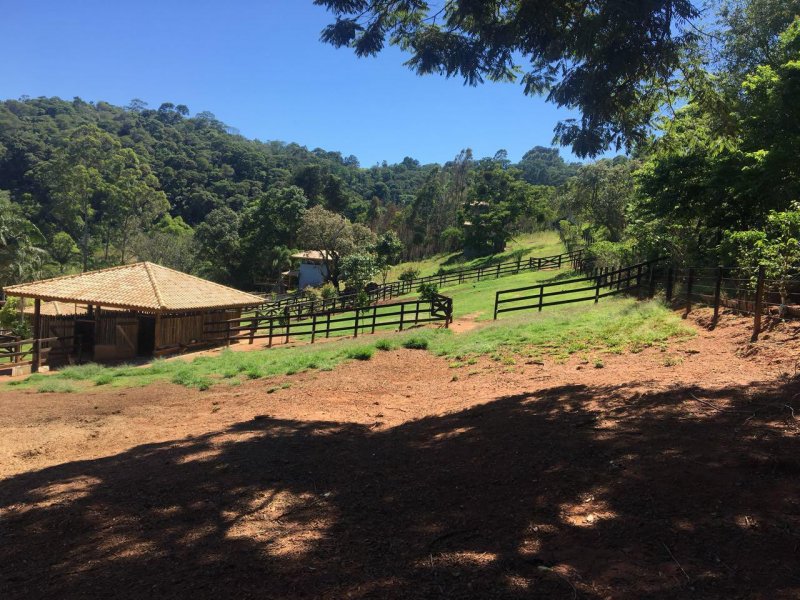 imóvel com 24m² - Jardim Ikes - Itaquaquecetuba