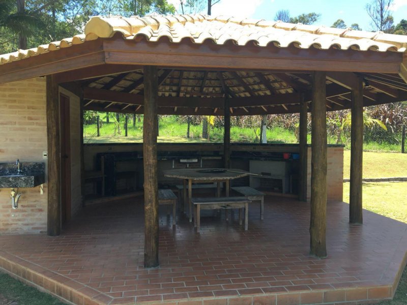 imóvel com 24m² - Jardim Ikes - Itaquaquecetuba