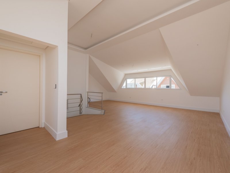 imóvel com 231m² - Boa Vista - Curitiba
