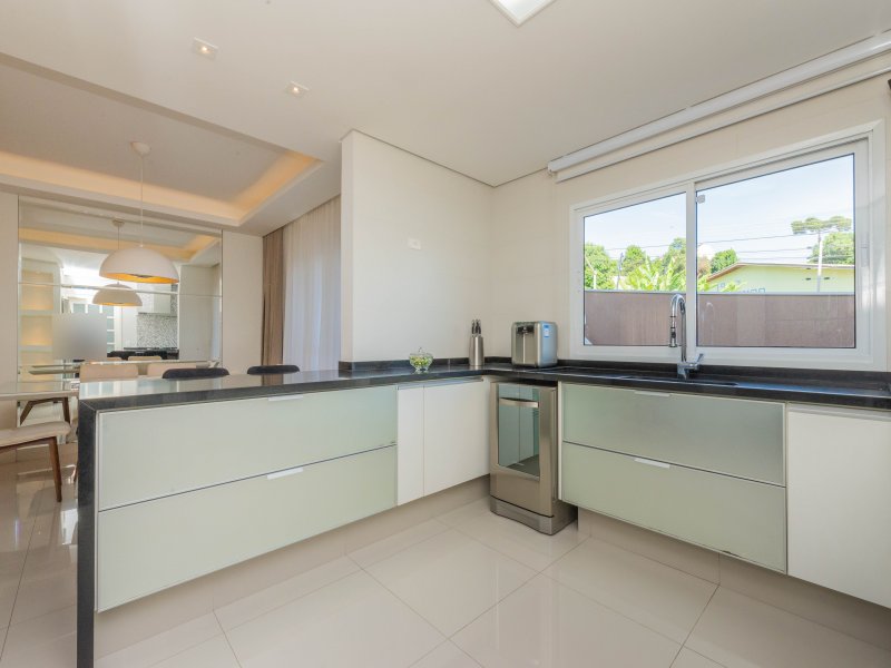imóvel com 231m² - Boa Vista - Curitiba