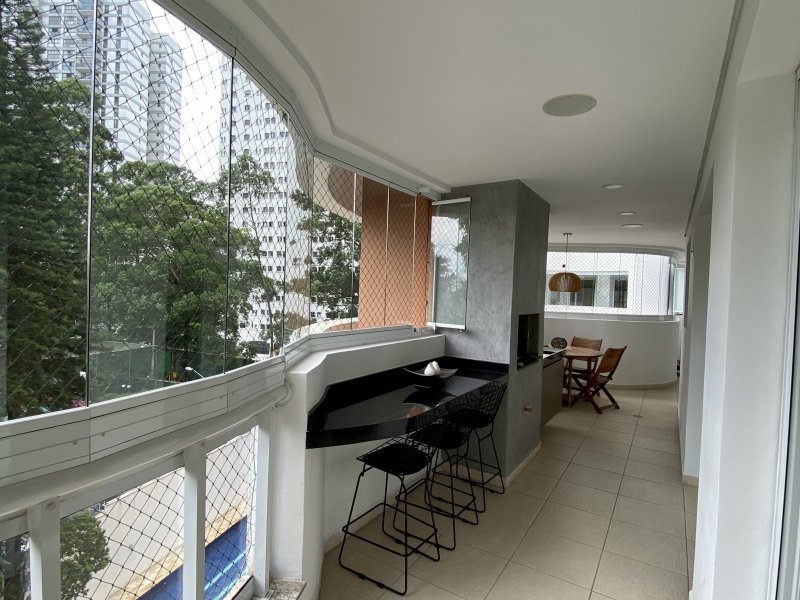 Apartamento à venda Vila Sofia com 189m² e 3 quartos por R$ 1.990.000 - 1948798190-530381d6-fea3-4fae-9fb3-ecd303abb395.jpeg