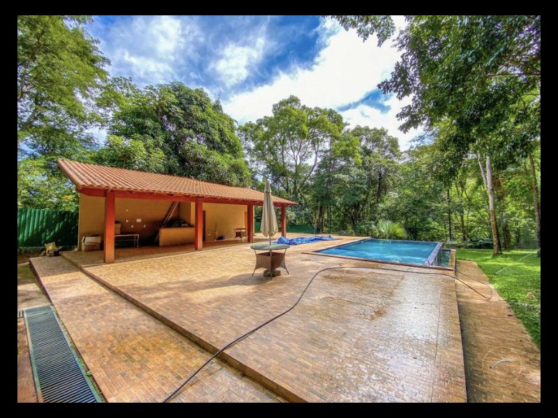 Casa à venda Centro com 12000m² e 5 quartos por R$ 2.500.000 - 1881690435-2ad6b71d-26b0-4e1d-b82a-bd82e1d84070.jpeg