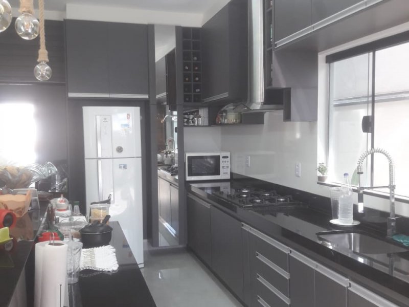Casa de condomínio à venda Centro com 127m² e 3 quartos por R$ 680.000 - 639402283-whatsapp-image-2021-05-03-at-11.jpeg