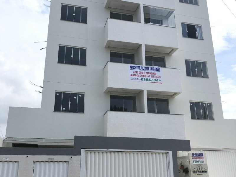 imóvel com 76m² - centro - Navegantes
