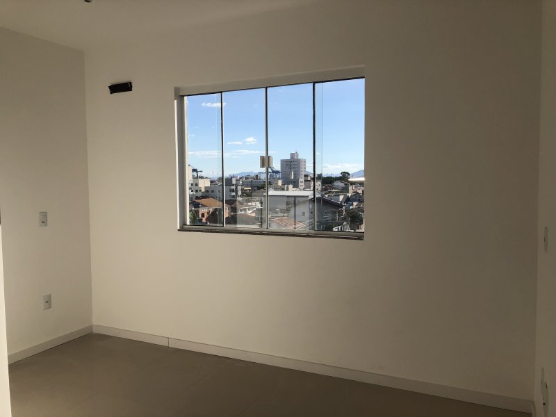 imóvel com 76m² - centro - Navegantes