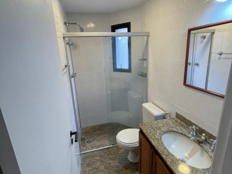 Apartamento à venda Alto de Pinheiros com 66m² e 2 quartos por R$ 860.000 - 457110708-banheiro-2.jpeg