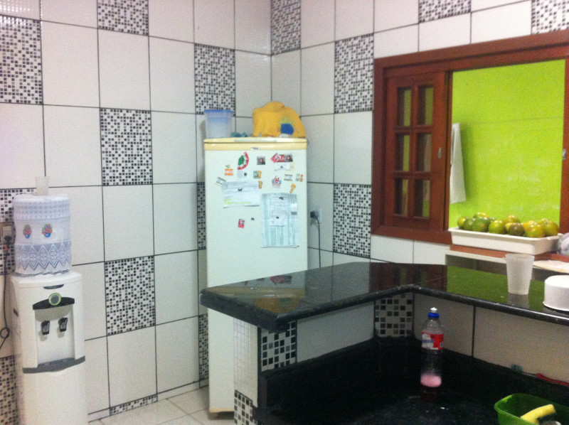 Casa à venda Jardim Belvedere com 257m² e 3 quartos por R$ 330.000 - 753906516-xx-cozinha-balcao.jpeg