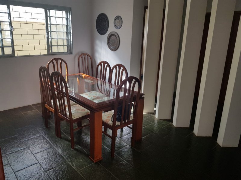 Casa à venda Parque Quinta das Paineiras com 351m² e 4 quartos por R$ 650.000 - 51235997-foto-sala-jantar.jpg