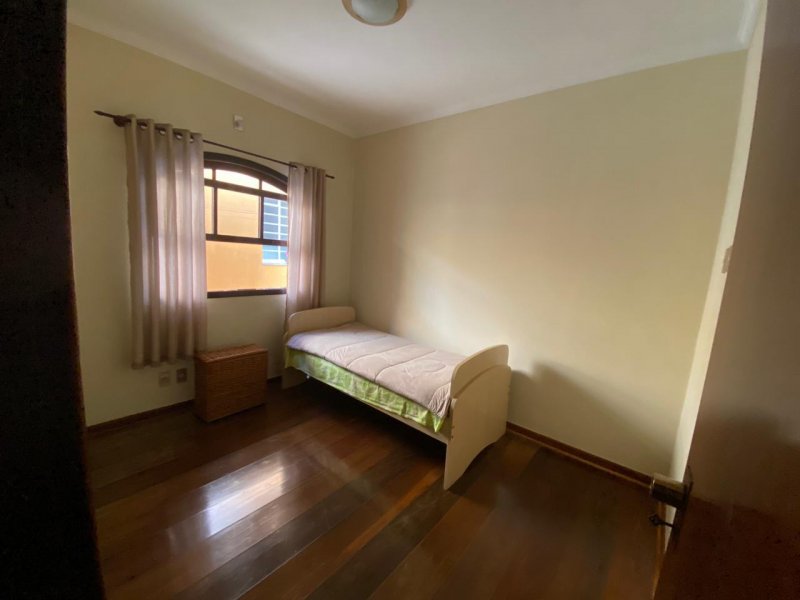 Casa à venda Itaquera com 220m² e 4 quartos por R$ 980.000 - 1072895281-26.jpg