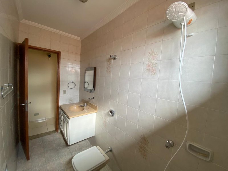 Casa à venda Itaquera com 220m² e 4 quartos por R$ 980.000 - 1127368110-44-1.jpeg