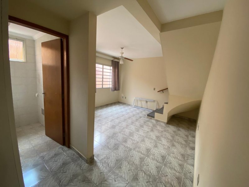 Casa à venda Itaquera com 220m² e 4 quartos por R$ 980.000 - 1204901625-38-1.jpeg