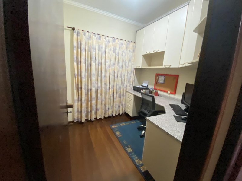 Casa à venda Itaquera com 220m² e 4 quartos por R$ 980.000 - 1655089703-18.jpg