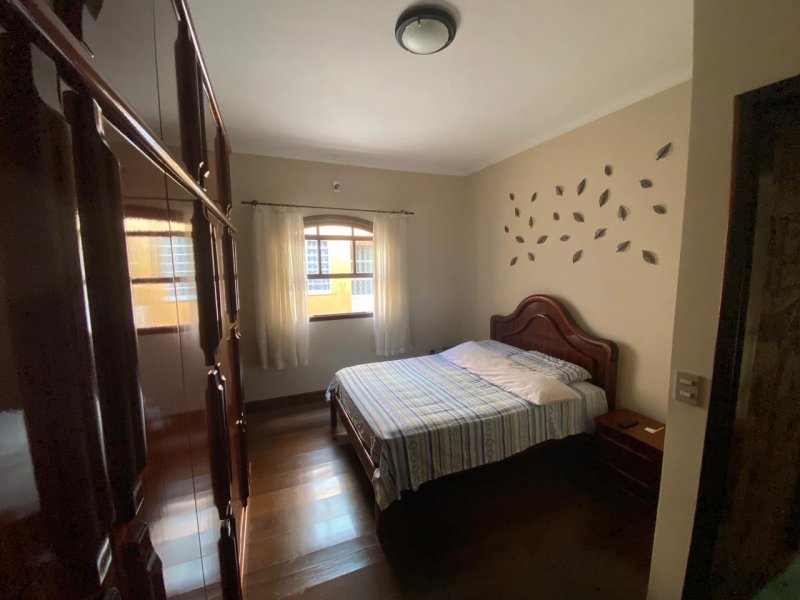 Casa à venda Itaquera com 220m² e 4 quartos por R$ 980.000 - 715351619-28.jpg