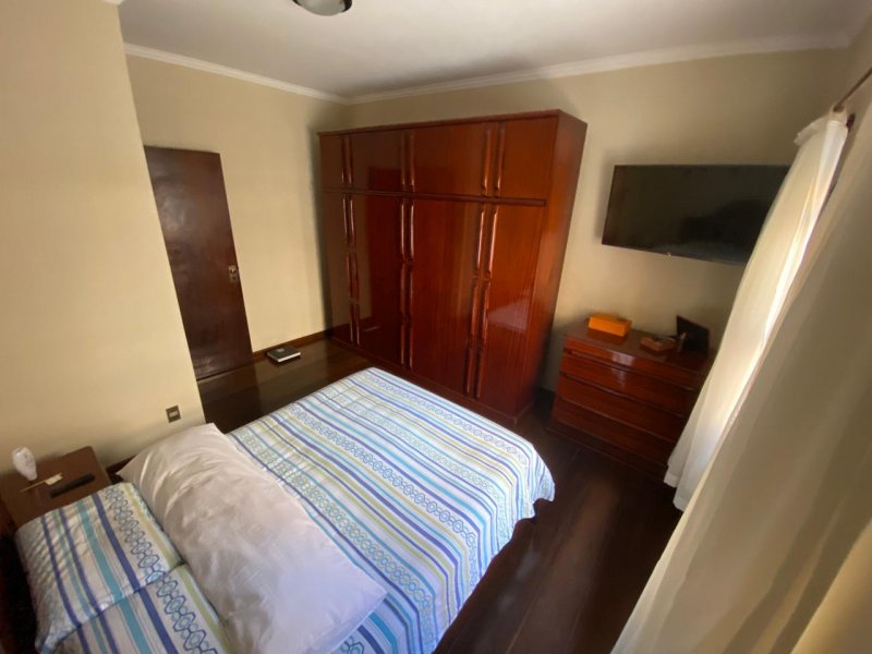 Casa à venda Itaquera com 220m² e 4 quartos por R$ 980.000 - 724533389-29.jpg