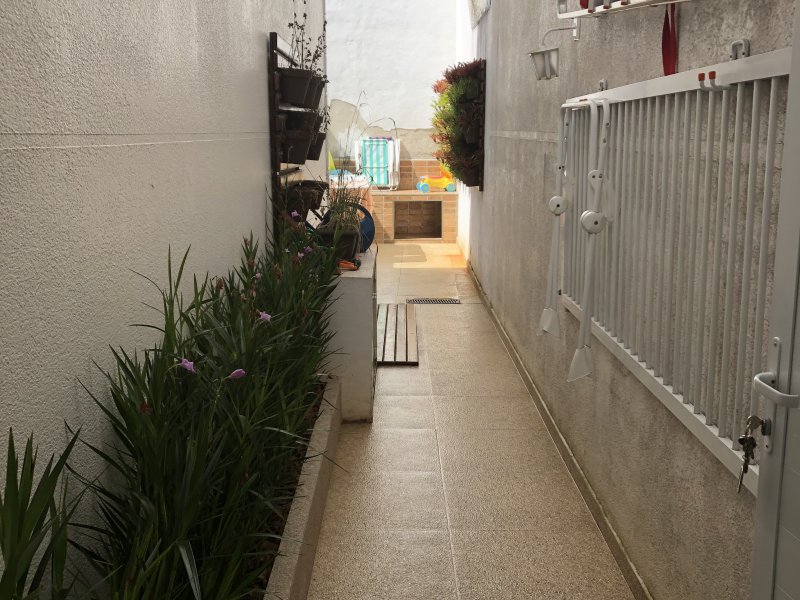 Casa de condomínio à venda Portal dos Gramados com 160m² e 3 quartos por R$ 860.000 - 1664502273-b8f1b17c-e2b7-4638-a8b4-2b00dd993f9a.jpeg