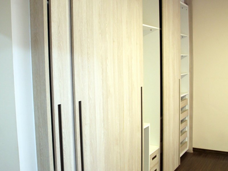 Casa à venda Vila Esperia Ou Giglio com 510m² e 4 quartos por R$ 1.300.000 - 1000023389-18-suite-master-detalhe-armar-embutido.jpg